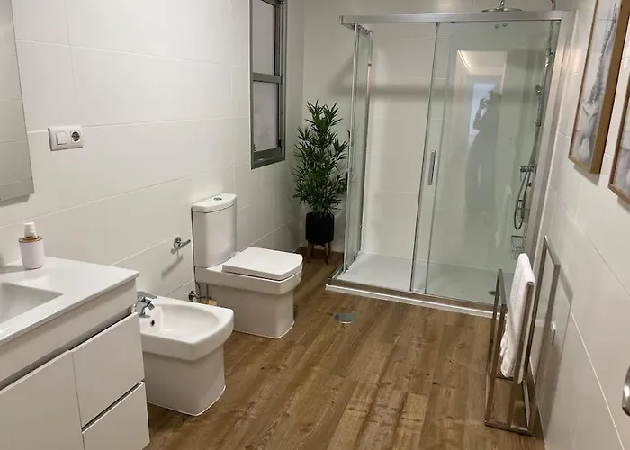 Ola! - Amplio 3hab 6 Pax Apartman *